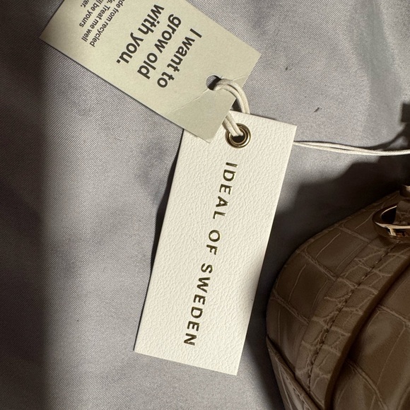 Jon’s Utility Crossbag by Ideal of Sweden - Picture 10 of 16